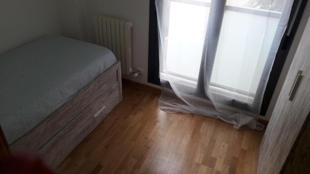 New, Cozy Apartment Plaza Del Pilar-Fuenclara サラゴサ 部屋 写真